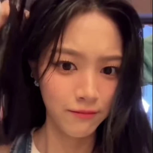 🏳‍🌈 Стикер «loona» для Telegram