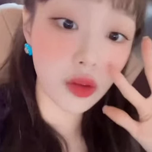 🏳‍🌈 Стикер «loona» для Telegram