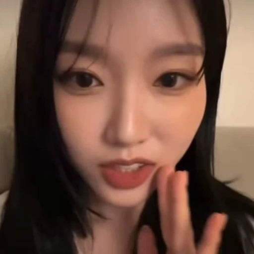 🏳‍🌈 Стикер «loona» для Telegram