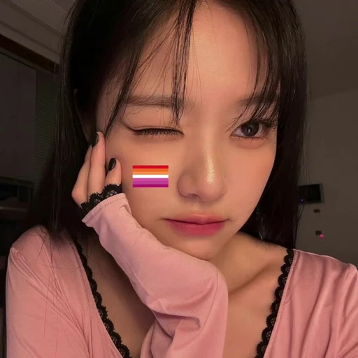 🏳‍🌈 Стикер «loona» для Telegram