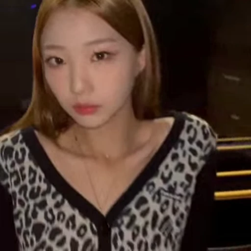 🏳‍🌈 Стикер «loona» для Telegram