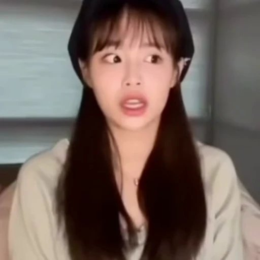 🏳‍🌈 Стикер «loona» для Telegram