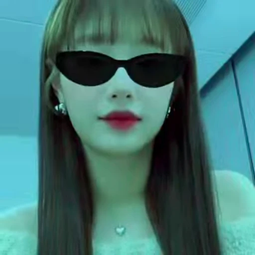 🏳‍🌈 Стикер «loona» для Telegram