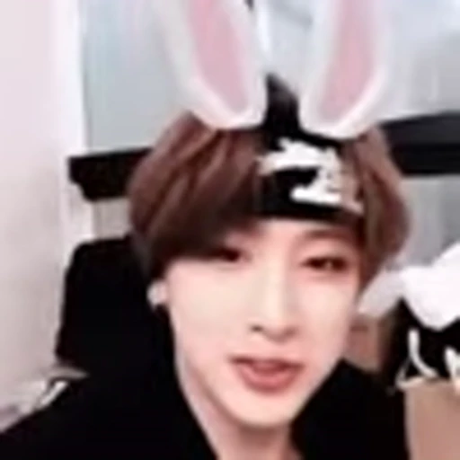 😈 Эмодзи «RANDOM K-POP» для Telegram