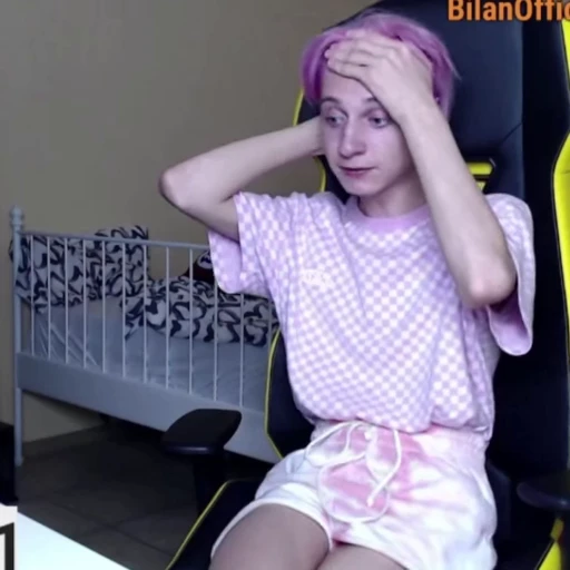 🤒 Стикер «Даша Корейка» для Telegram