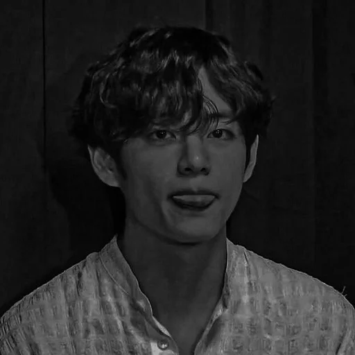🦇 Стикер «TAEHYUNG DARK» для Telegram