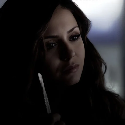 🍷 Стикер «Katherine Pierce Mikaelson» для Telegram