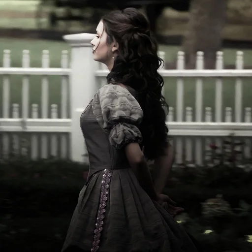 🍷 Стикер «Katherine Pierce Mikaelson» для Telegram