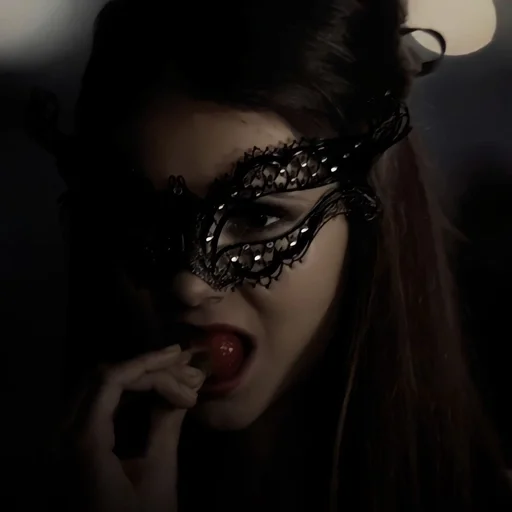 🍷 Стикер «Katherine Pierce Mikaelson» для Telegram