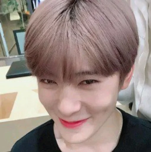 🚬 Стикер «bara ganteng» для Telegram