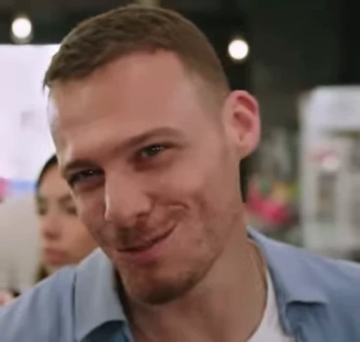 😏 Стикер «Carpinti» для Telegram