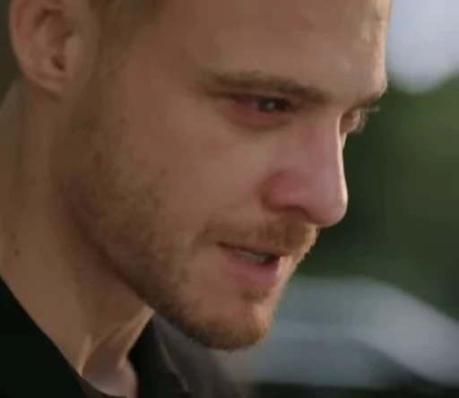 😢 Стикер «Carpinti» для Telegram