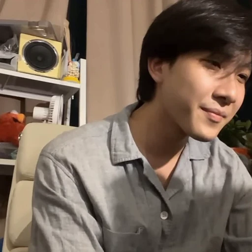 🤩 Стикер «khao» для Telegram