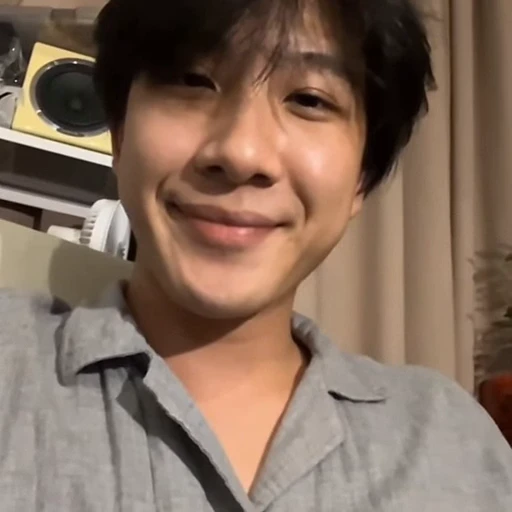 🤩 Стикер «khao» для Telegram