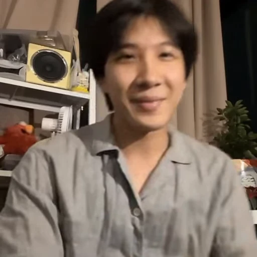 🤩 Стикер «khao» для Telegram