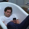 Стикер 55 😁 Набор эмоджи по сериалу «You Ты»