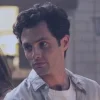 Стикер 10 😁 Набор эмоджи по сериалу «You Ты»