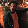 Стикер 20 😁 Набор эмоджи по сериалу «You Ты»