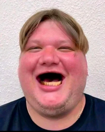 🤩 Стикер «Хуйню смарозил» для Telegram