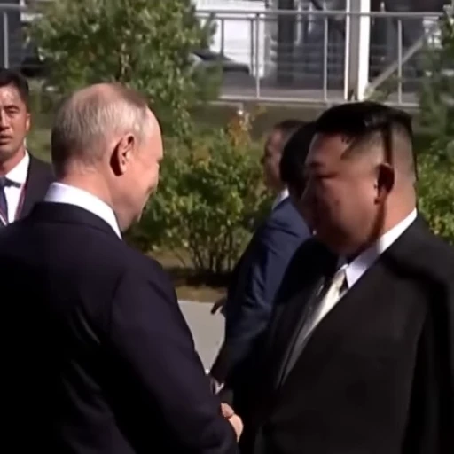 🤝 Стикер «Ким Чен Ын» для Telegram