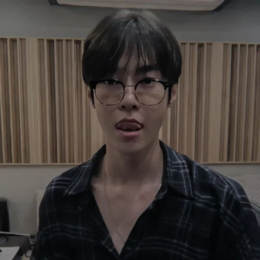 📌 Стикер «doyoung nct» для Telegram