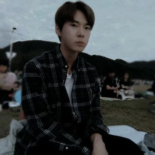 📌 Стикер «doyoung nct» для Telegram
