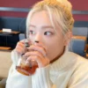 🥰 Эмодзи «kim lip» для Telegram