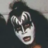 Стикер 56 Kiss Emoji