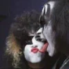 Стикер 42 Kiss Emoji