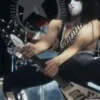 Стикер 29 Kiss Emoji