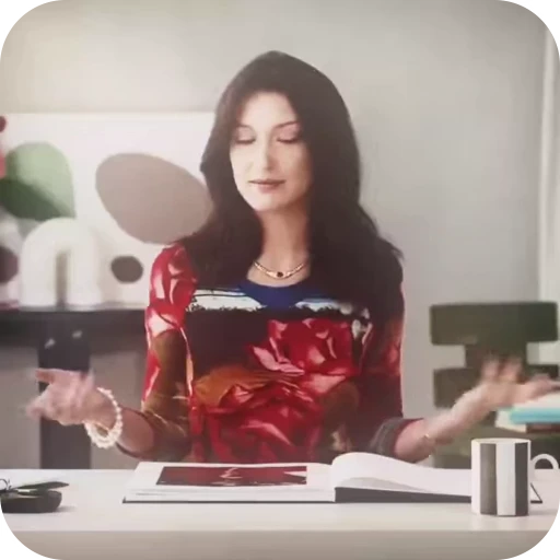 🌟 Стикер «bella hadid» для Telegram
