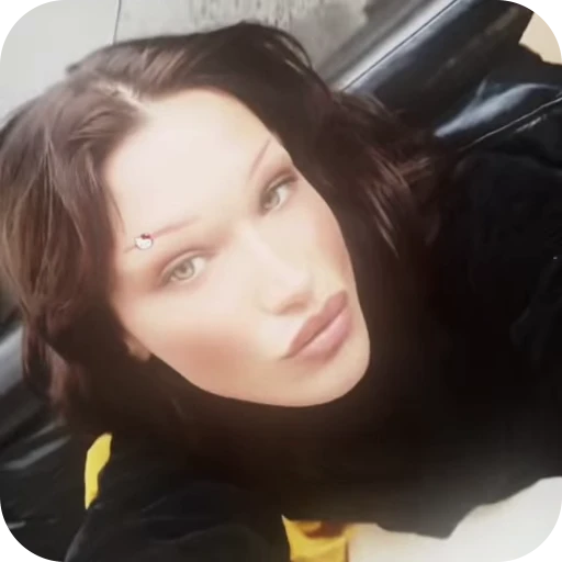 🌟 Стикер «bella hadid» для Telegram