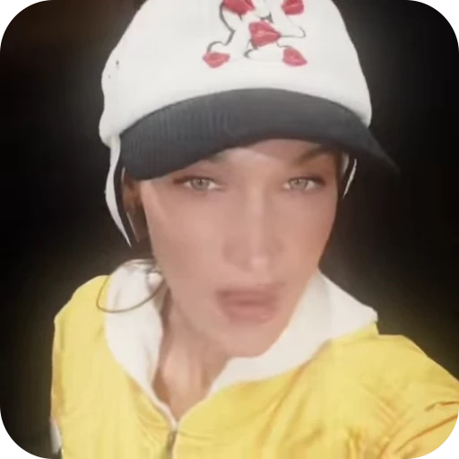 🌟 Стикер «bella hadid» для Telegram
