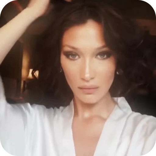 🌟 Стикер «bella hadid» для Telegram