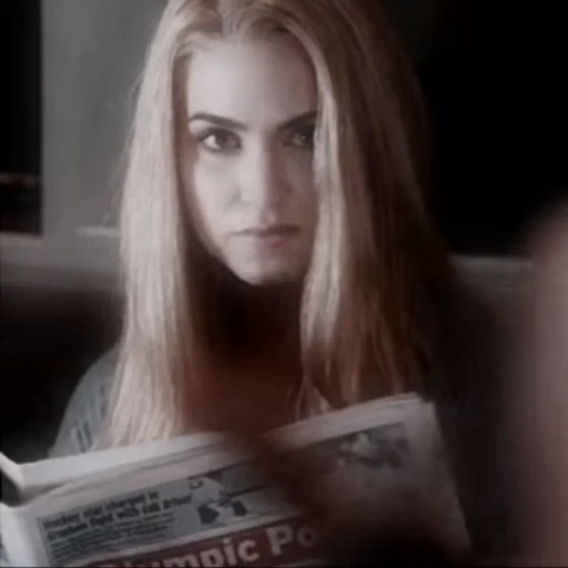 🌟 Стикер «Rosalie Hale» для Telegram