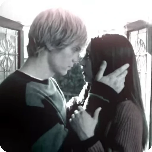 🌟 Стикер «tate and violet» для Telegram