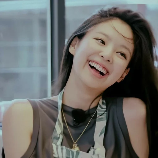 🥢 Стикер «kim jennie dark» для Telegram