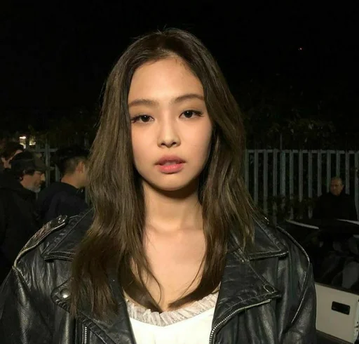 🥢 Стикер «kim jennie dark» для Telegram