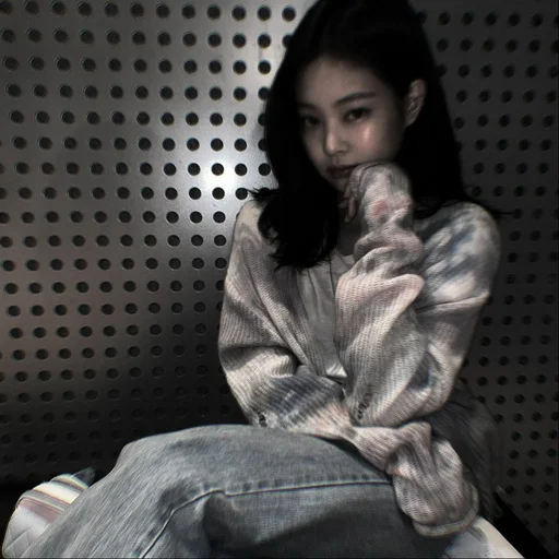 🥢 Стикер «kim jennie dark» для Telegram