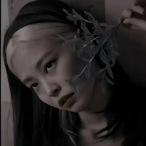 🥢 Стикер «kim jennie dark» для Telegram