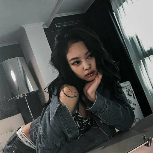 🥢 Стикер «kim jennie dark» для Telegram