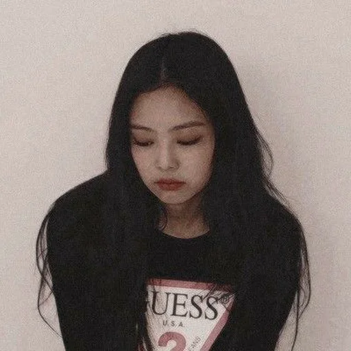 🥢 Стикер «kim jennie dark» для Telegram