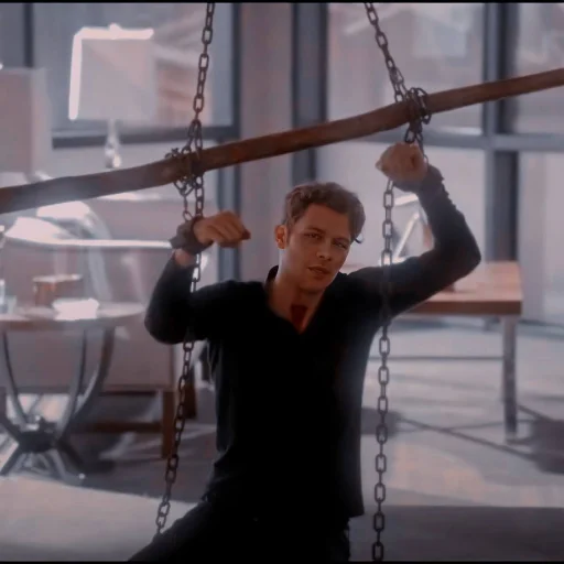 😏 Стикер «Klaus Mikaelson» для Telegram