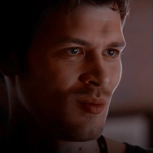 😗 Стикер «Klaus Mikaelson» для Telegram