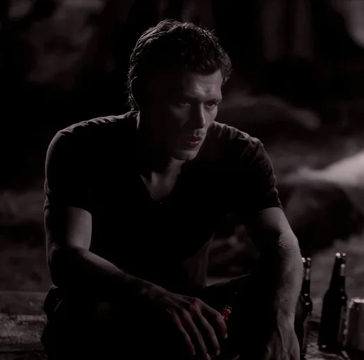 😐 Стикер «Klaus Mikaelson» для Telegram