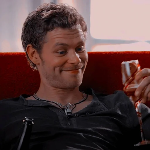 😂 Стикер «Klaus Mikaelson» для Telegram
