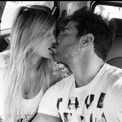 💋 Стикер «Lov3» для Telegram