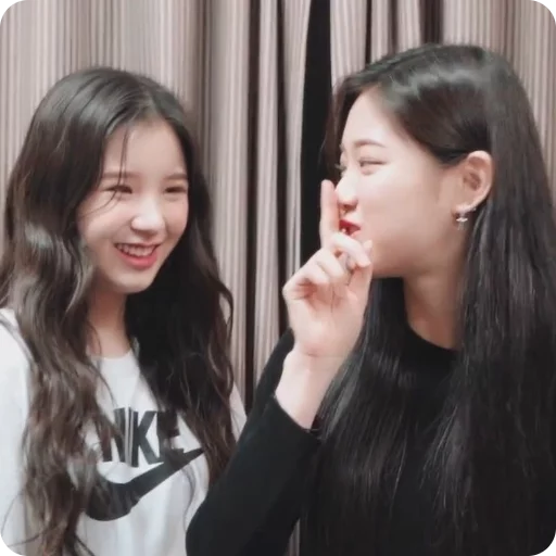 🤫 Стикер «Quality LOOΠΔ Stickers» для Telegram