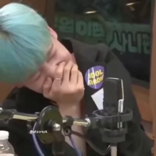 😂 Стикер «KPOP MEME» для Telegram