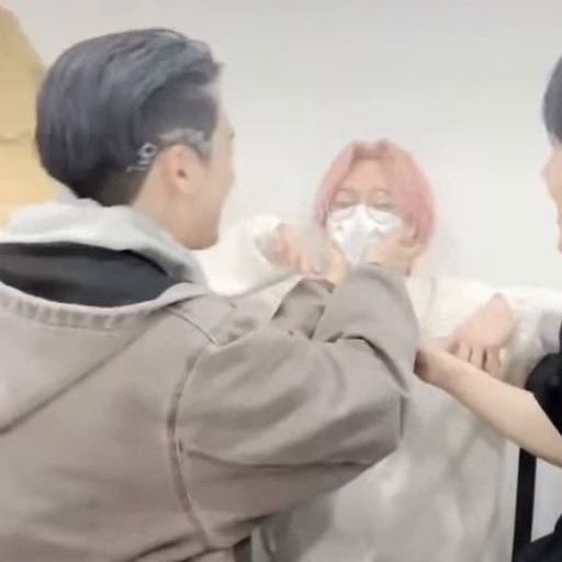 ❤️ Стикер «KPOP MEME» для Telegram